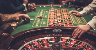Live dealer Texas Hold'em Bonus table on oppatoto 129 with multi-camera view